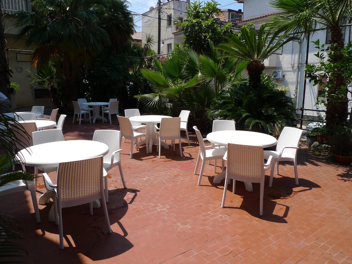 Hotel Alexander Santa Domenica  Exterior foto